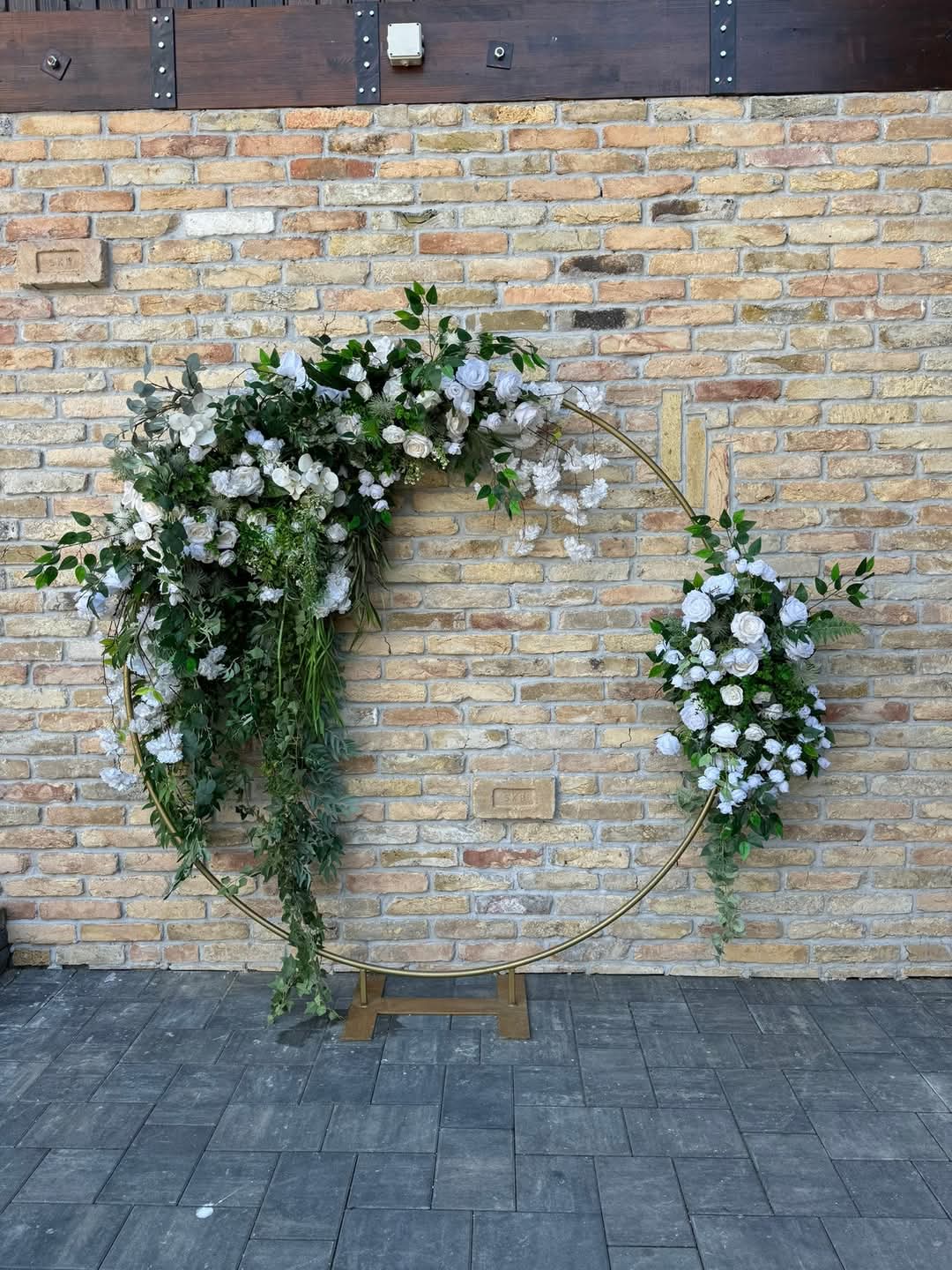 🌿 Arcadă florală