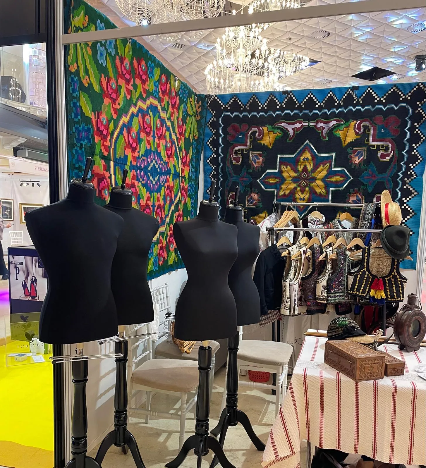 Fotografia 19 din galeria Bebe King Manechine si Accesorii Evenimente de Inchiriat