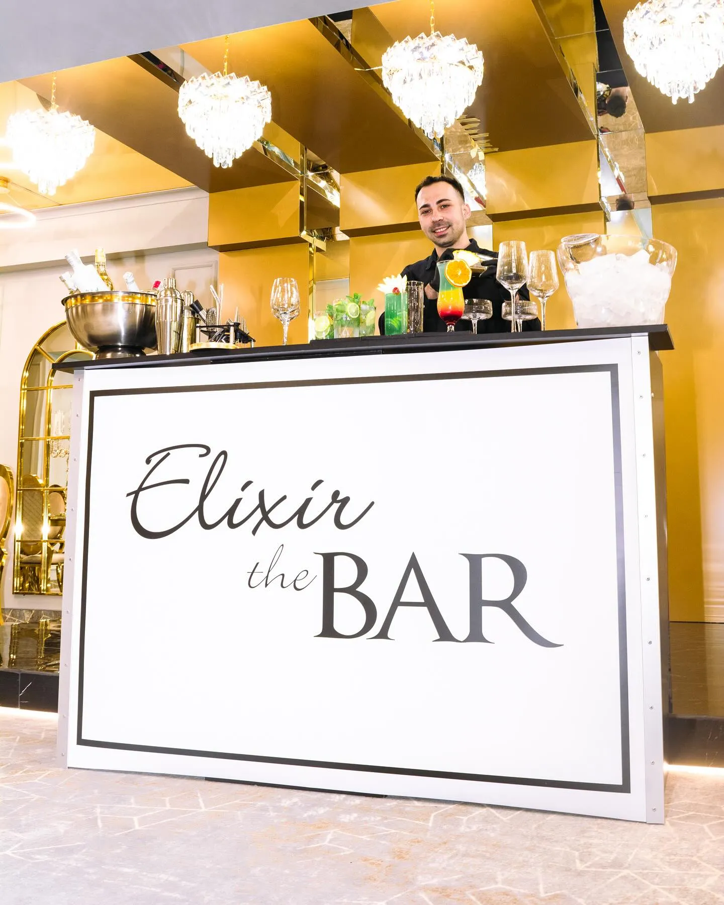 Fotografia 10 din galeria Elixir The Bar